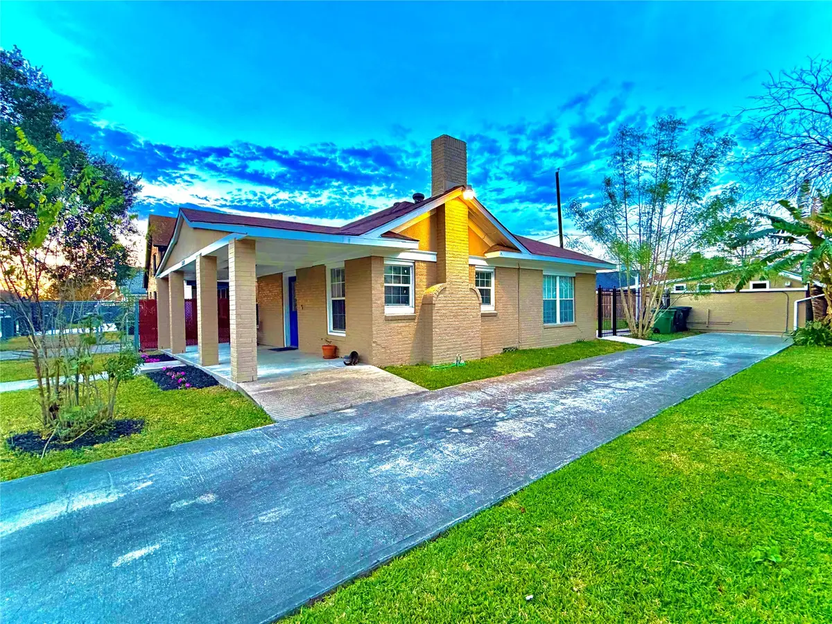 5217 Claremont Street, Houston, TX 77023 - Image #1