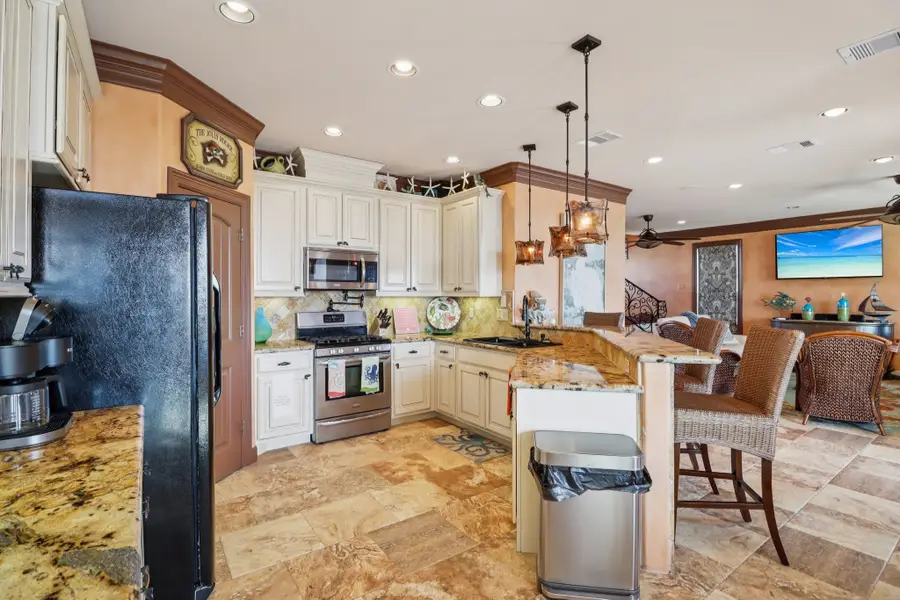 206 China Clipper Drive, Freeport, TX 77541 - Image #3