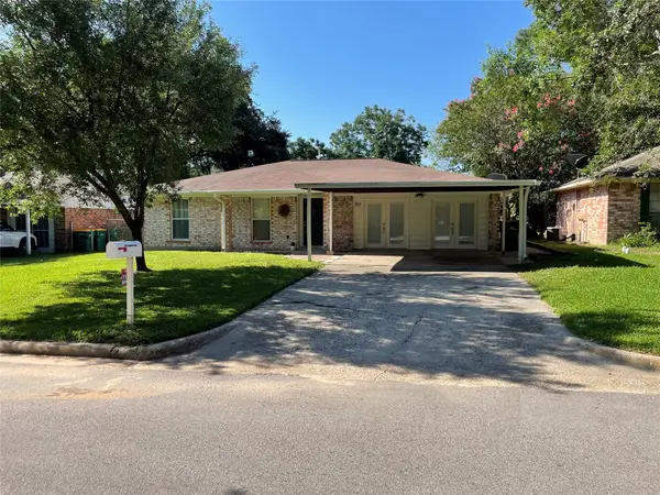 707 Hildred Avenue, Conroe, TX 77303