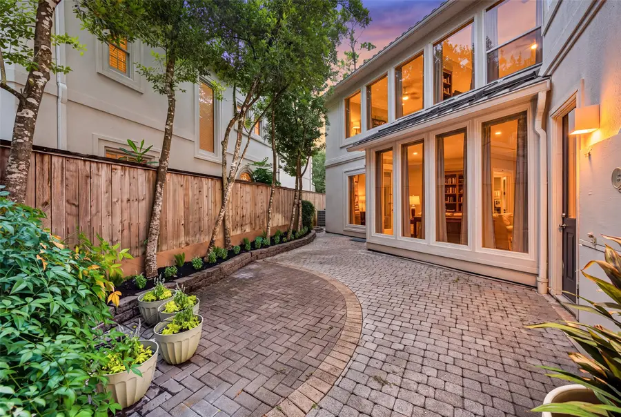 2 W Terrace Drive, Houston, TX 77007 - #2