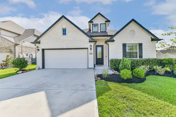 702 Campbell Drive, League City, TX 77573
