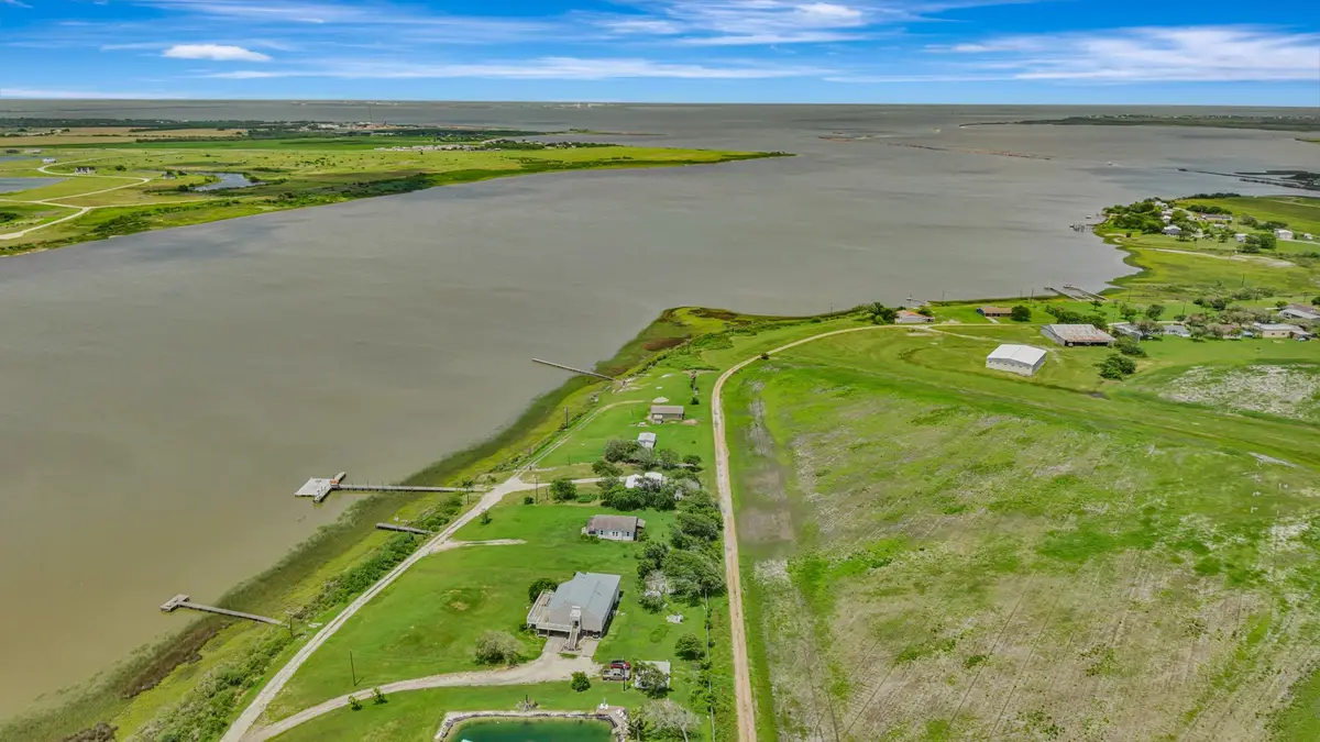 195 Wall Lane, Port Lavaca, TX 77979 - #1