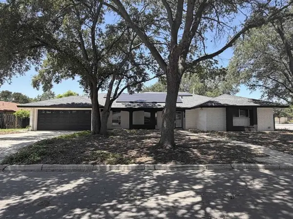 421 Candleglo, Windcrest, TX 78239