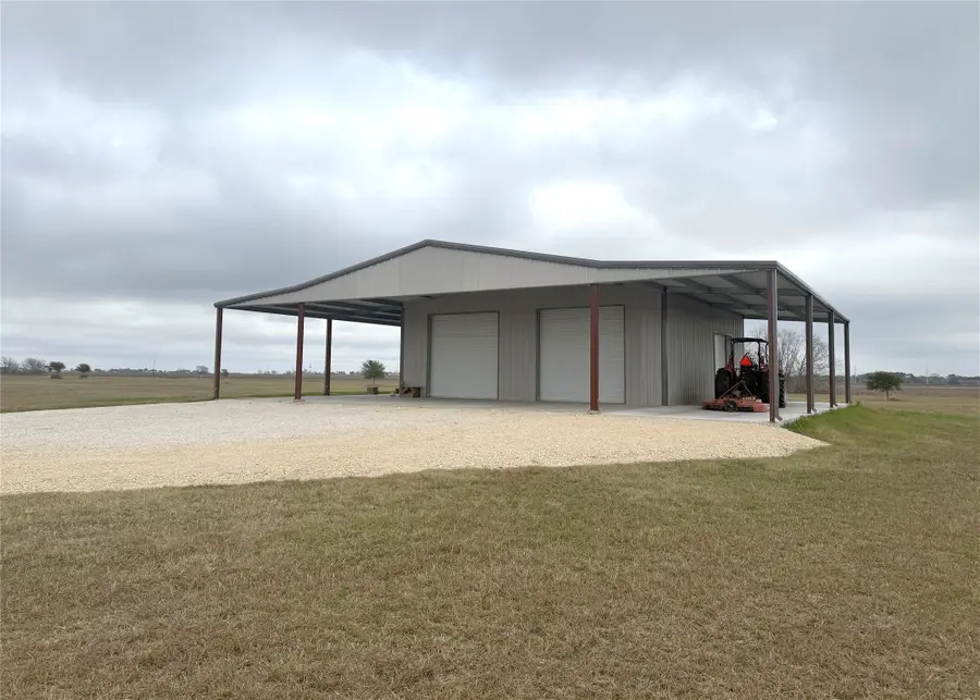 323 Prairie Switch Road, El Campo, TX 77437 - Image #3