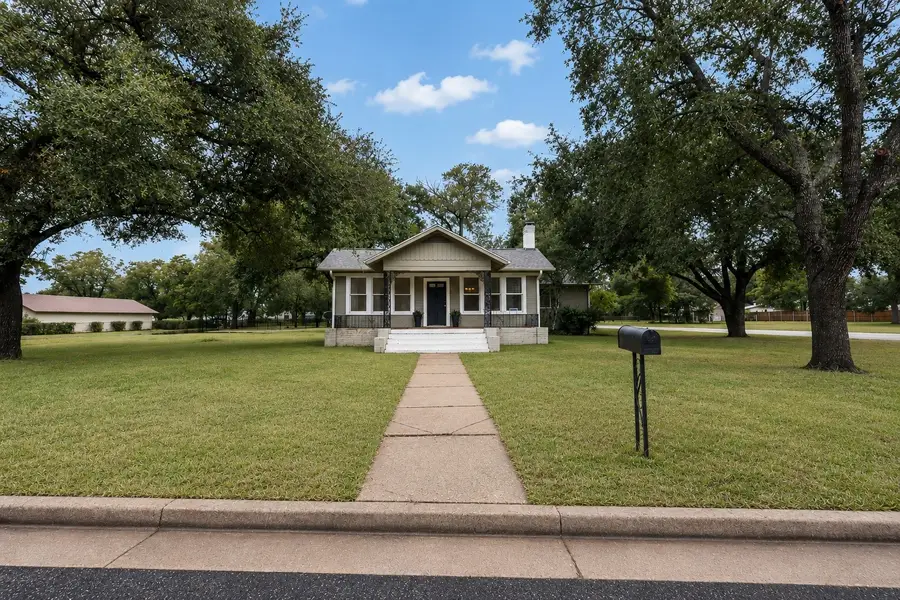 918 S Madison Street, La Grange, TX 78945 - #2