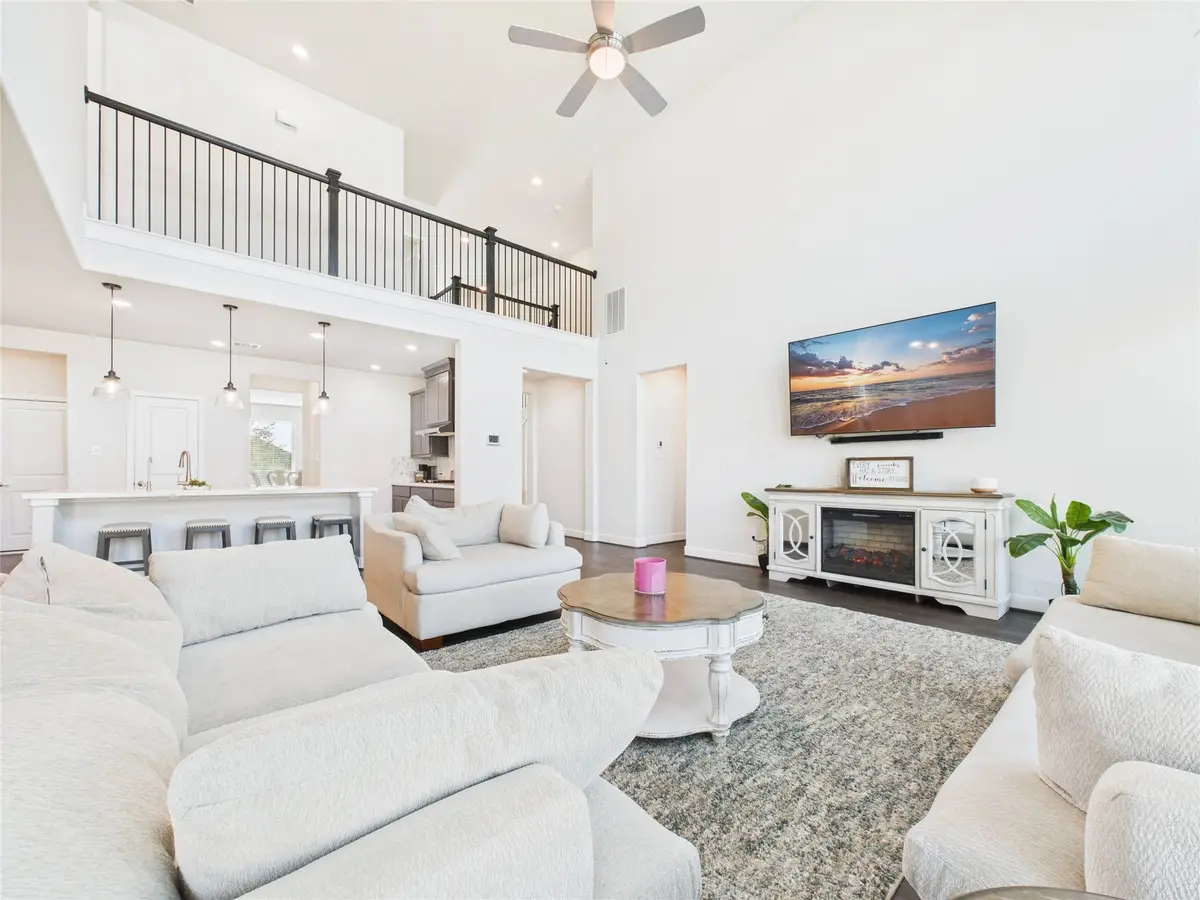 610 Beachman Shore Lane, La Porte, TX 77571 - Image #1