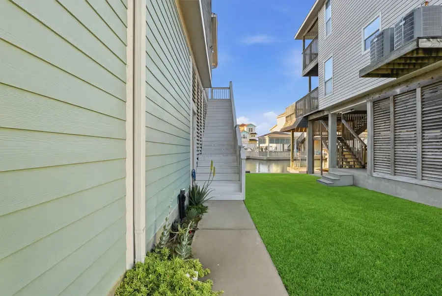 438 Amanda Circle, Tiki Island, TX 77554 - #3