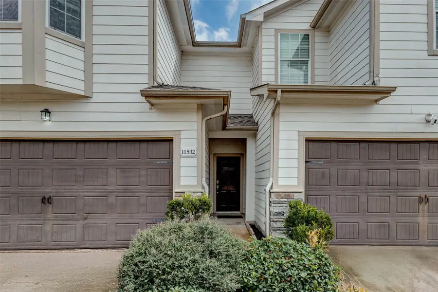 11532 Champions Green Drive, Houston, TX 77066 - Image #2