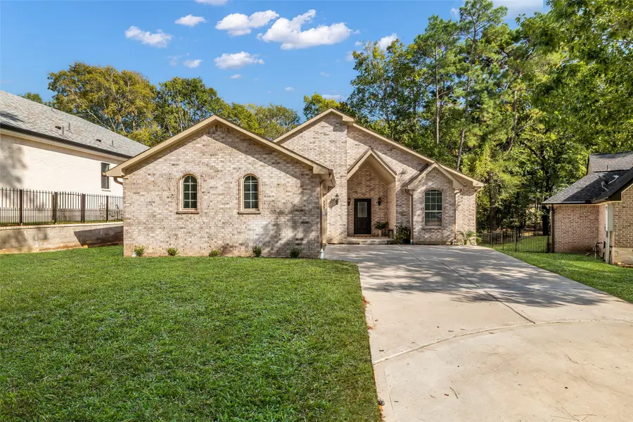 237 Camden Hills Drive, Montgomery, TX 77356 - Image #3