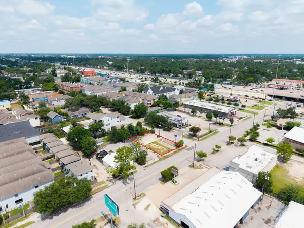 202 W 27th Street, Houston, TX 77008