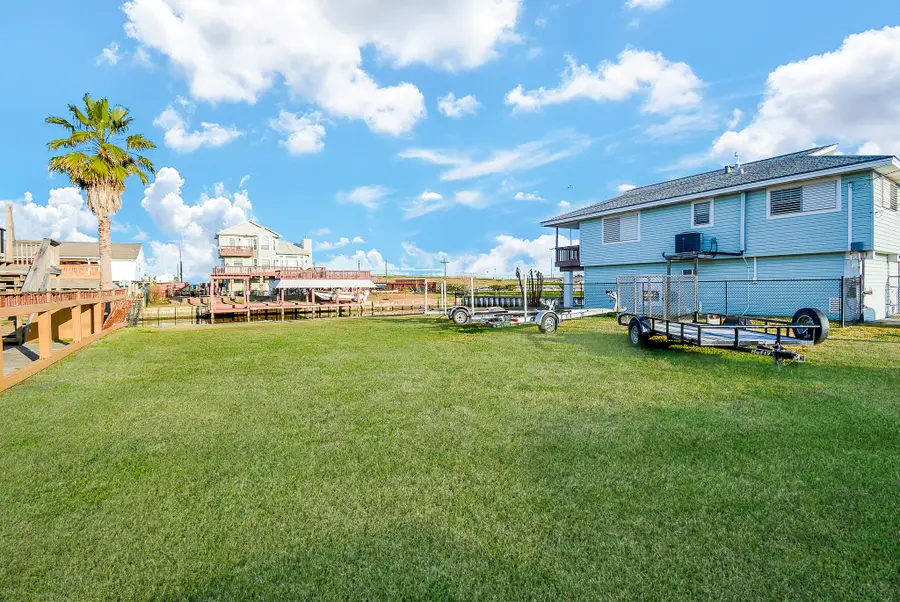 567 Warsaw Street, Bayou Vista, TX 77563 - Image #2