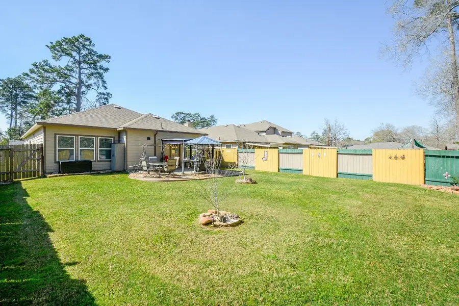 805 Willow Avenue, Cleveland, TX 77327 - #2
