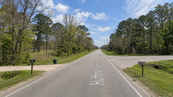 1301 Wolf Road, Huffman, TX 77336
