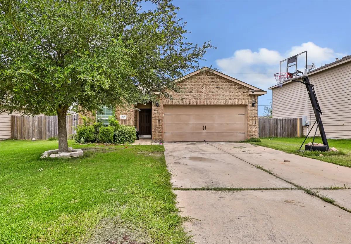 2707 Tracy Lane, Highlands, TX 77562 - #1