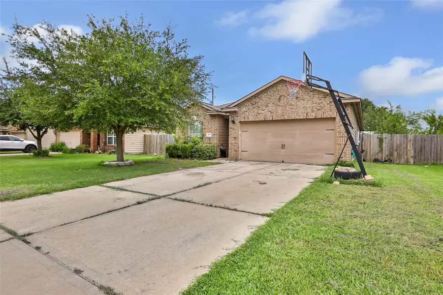 2707 Tracy Lane, Highlands, TX 77562 - #2