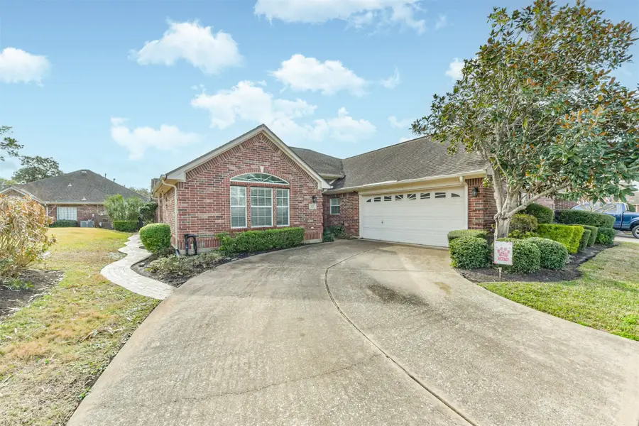 321 Pine Creek Drive, Friendswood, TX 77546 - #2