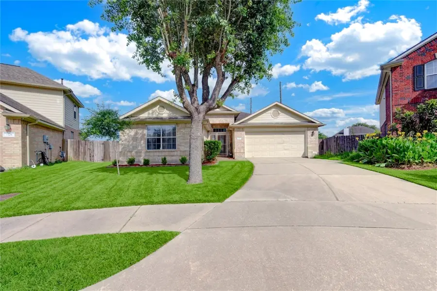702 Hollyhock Drive, Stafford, TX 77477 - #2