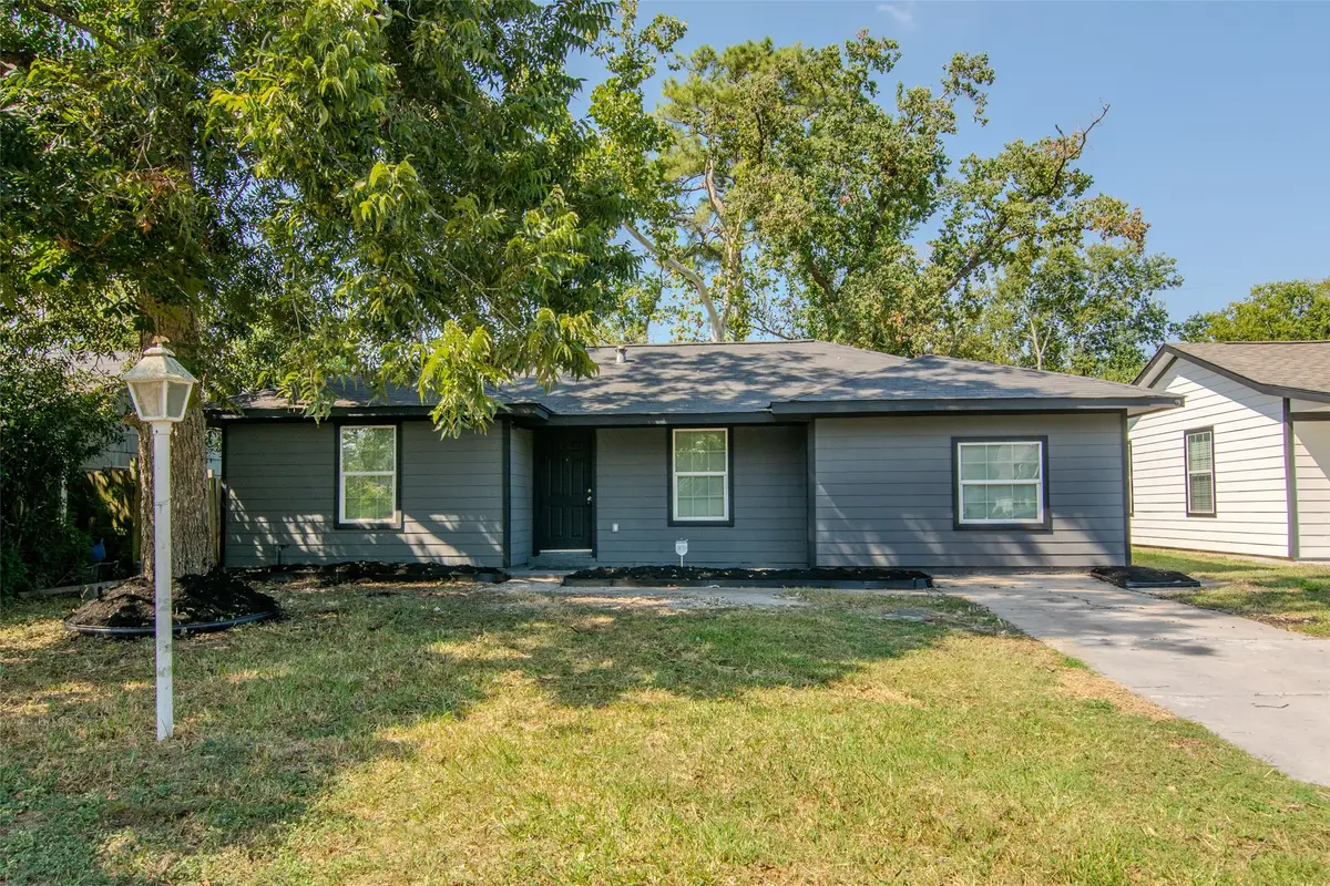 9210 Saint Lo Road, Houston, TX 77033 - Image #1