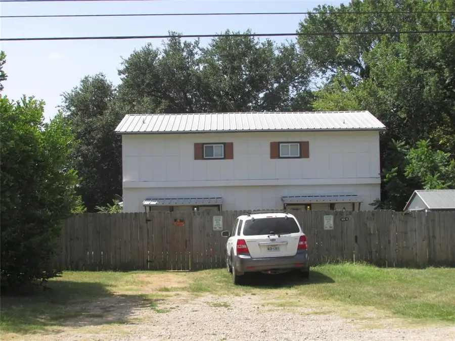 201 A&B W Mink St, Willis, TX 77378 - #2