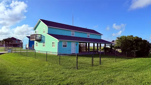 930 West Lane, Crystal Beach, TX 77650