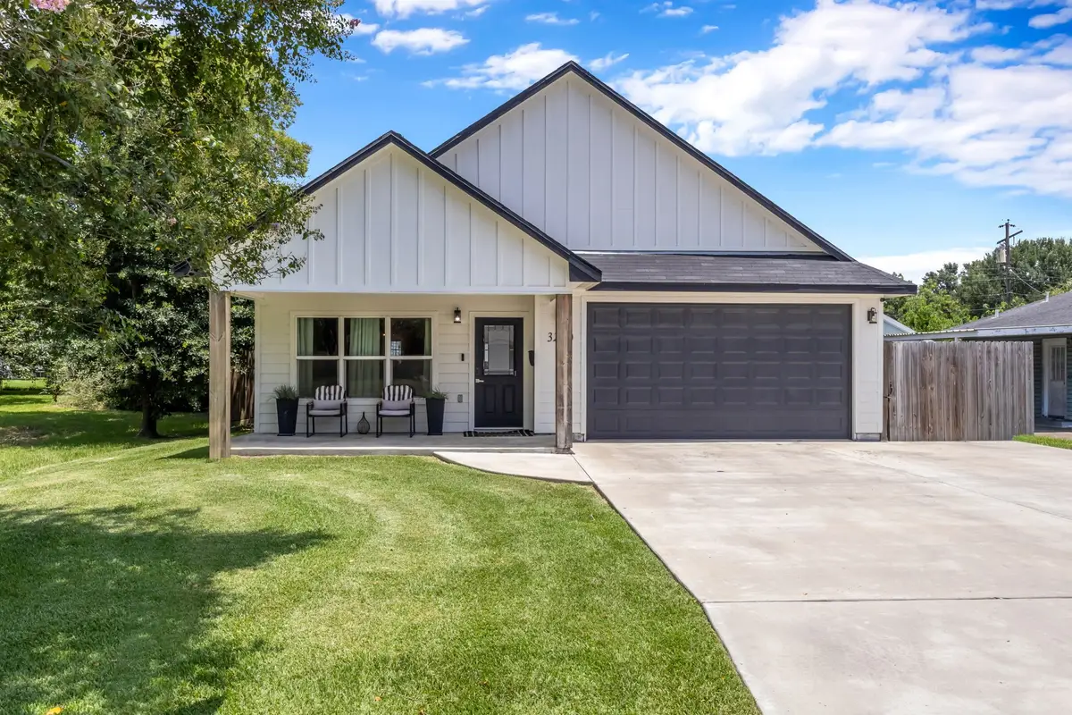 3220 Ash Avenue, Groves, TX 77619 - #1