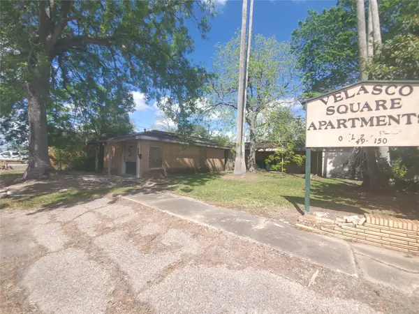 708 N Velasco Street #N, Angleton, TX 77515