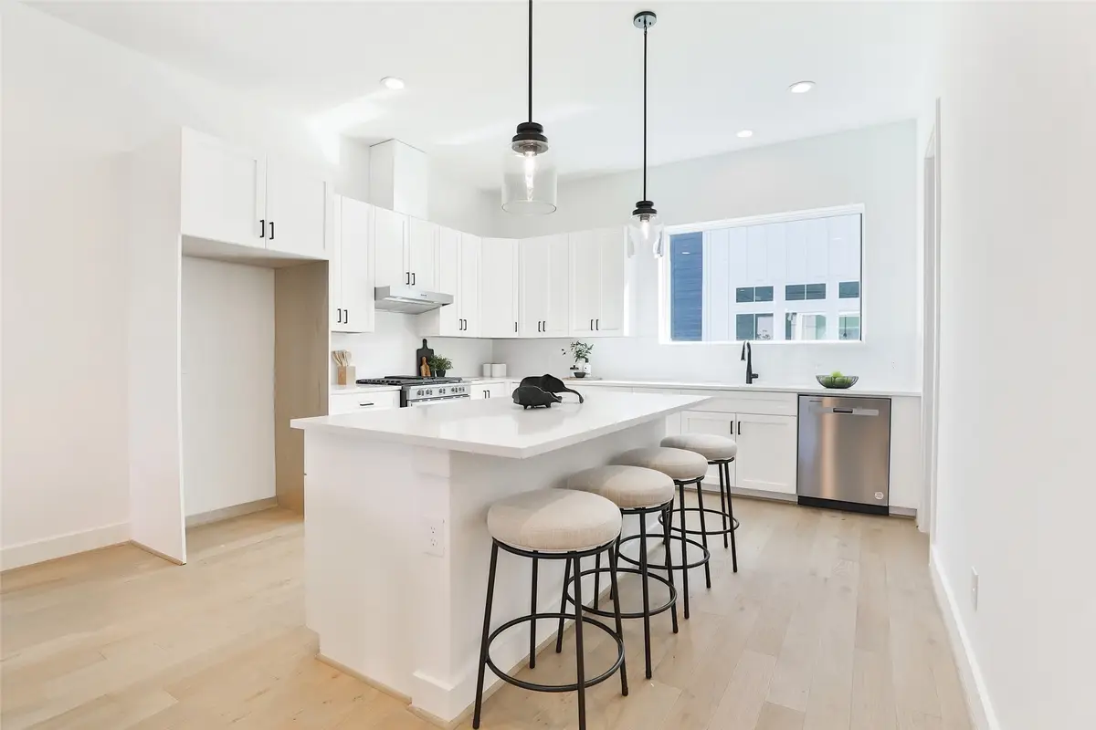 1016 W 15th 1/2 Street #B, Houston, TX 77008 - #1