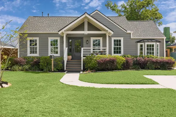 729 Sue Barnett Drive, Houston, TX 77018