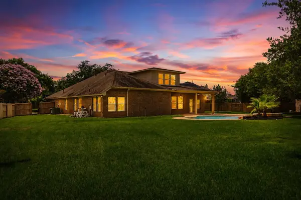 8015 Ravens Point Drive, Richmond, TX 77406