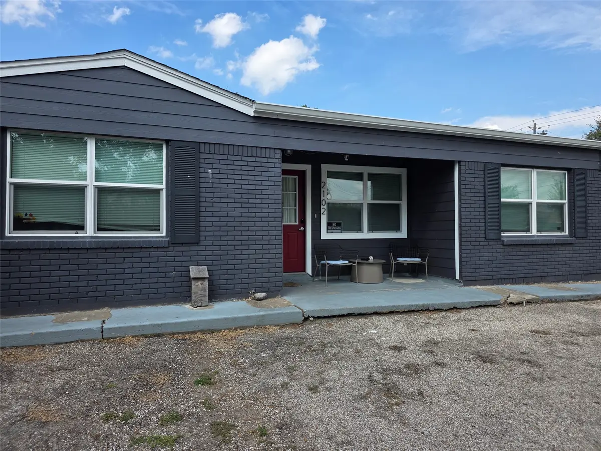 2102 Dewberry Lane, Pasadena, TX 77502 - Image #1