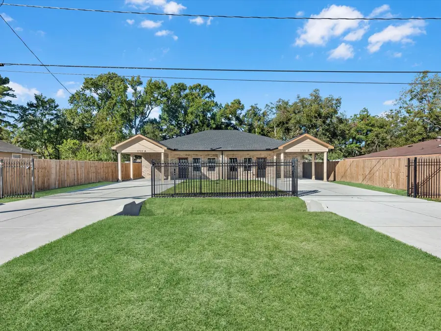 8709 Wheatley Street, Houston, TX 77088 - #2