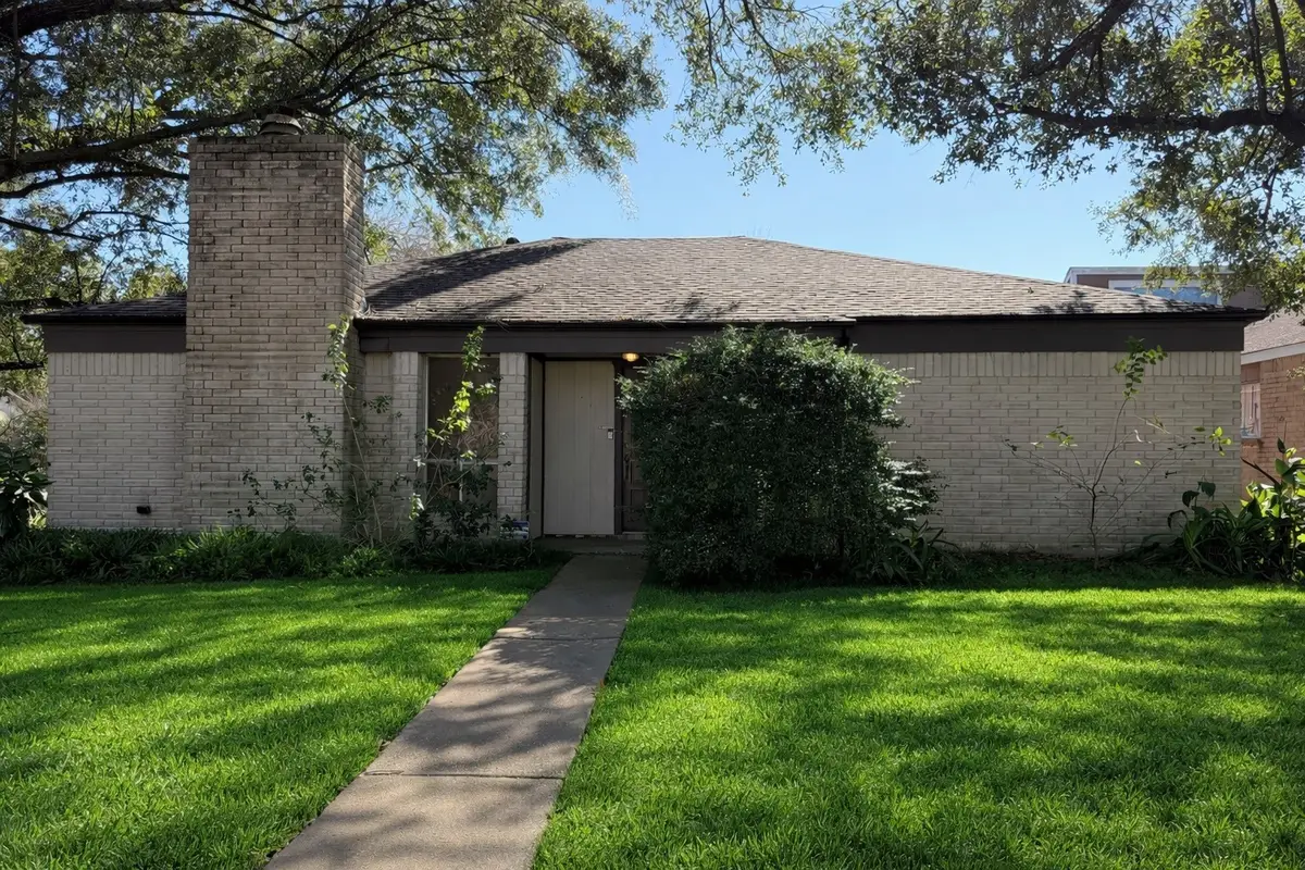 15826 Stonehaven Drive, Houston, TX 77059 - Image #1