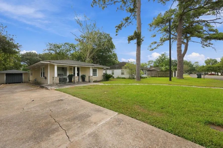 1615 Front Street, Columbus, TX 78934 - #3