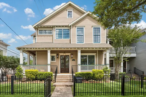 705 W 9th Street, Houston, TX 77007