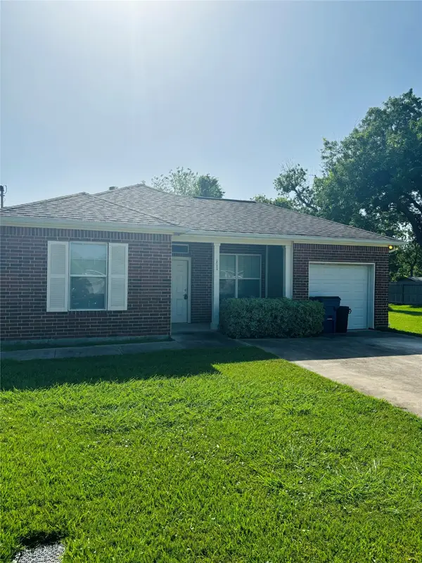 111 S Fulton Street, Texas City, TX 77591