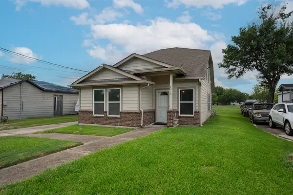 7619 Richards Street, Baytown, TX 77521