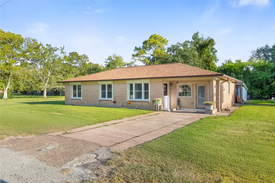 1324 Fair Drive, Angleton, TX 77515 - Image #3