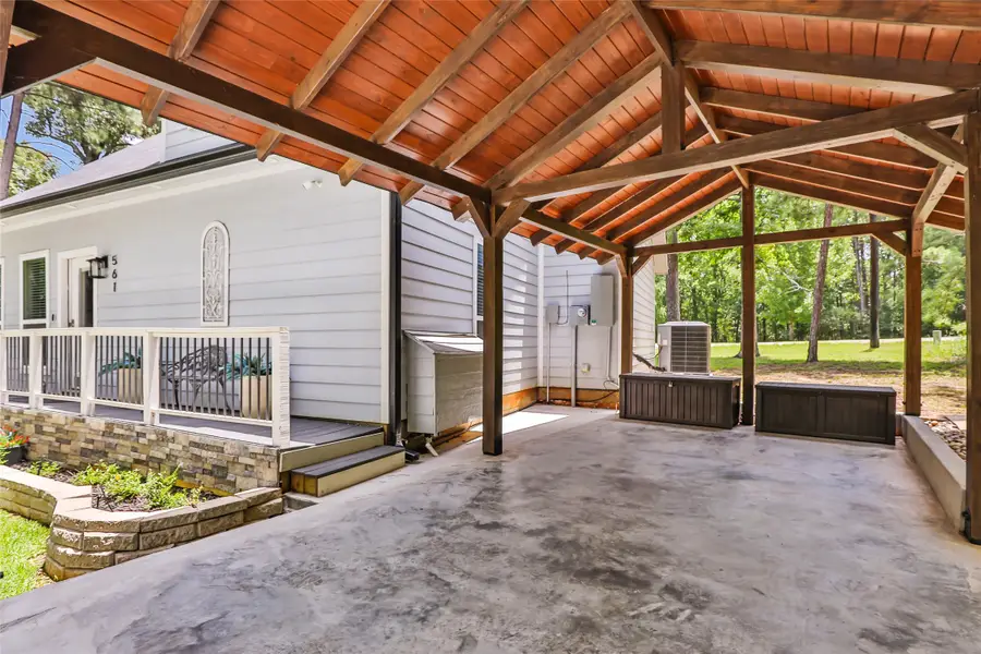 561 N Royale Greens Drive, Coldspring, TX 77331 - Image #2