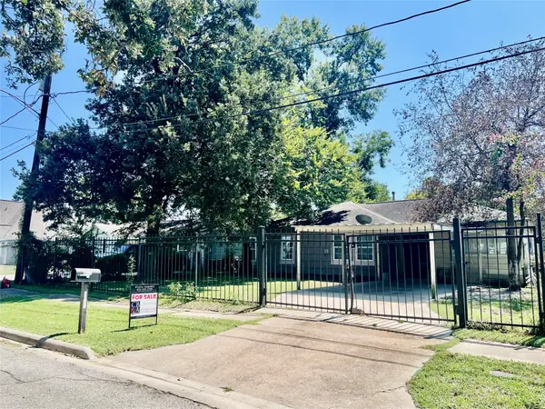 8210 Talton Street, Houston, TX 77028
