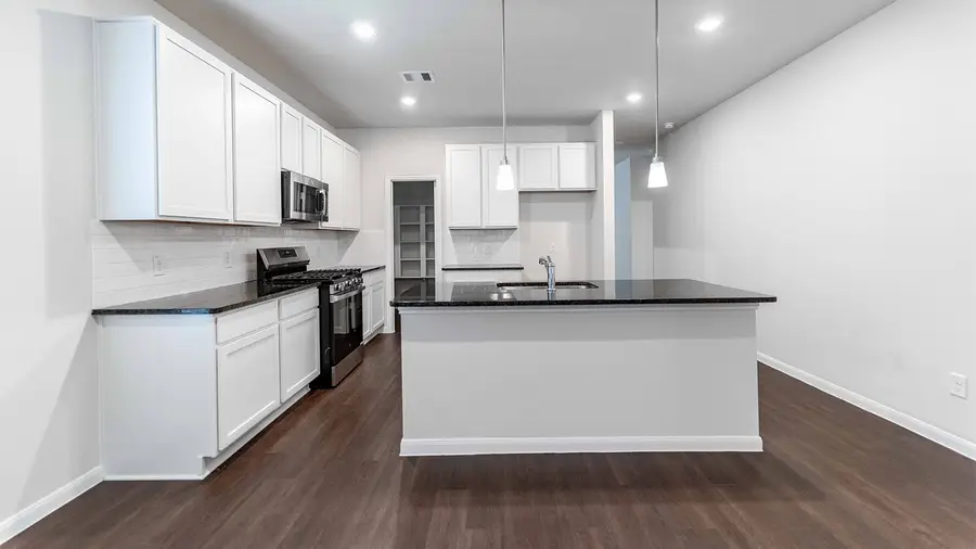 1539 Windrose Bend, Angleton, TX 77515 - Image #2