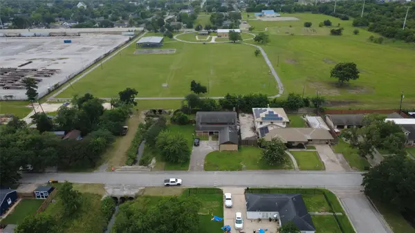 1609 Leggett Drive, Galena Park, TX 77547