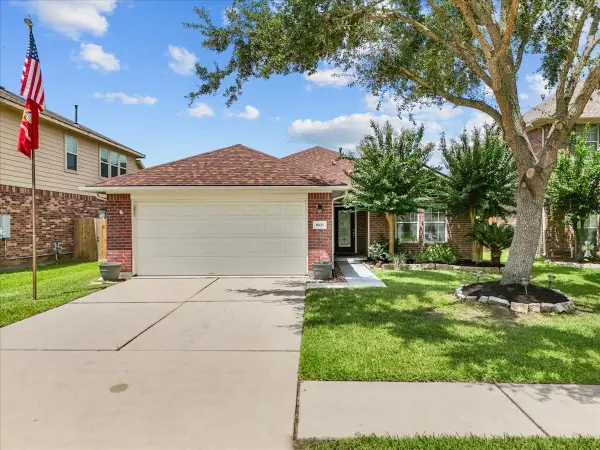 1803 Winding Trail Lane, Alvin, TX 77511