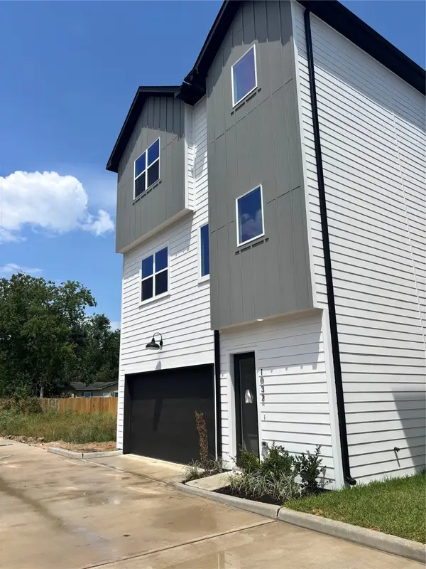 1032 Marcolin Street, Houston, TX 77088