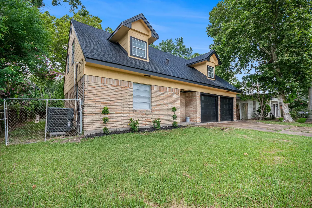 1605 30th Street N, Texas City, TX 77590 - Image #1