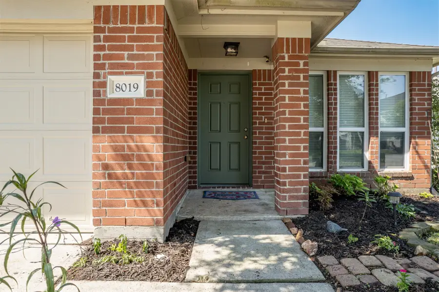 8019 Rosemary Drive, Baytown, TX 77521 - Image #3