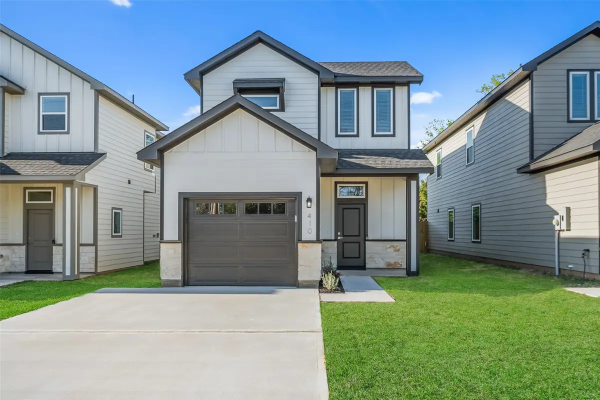 410 W Marlin St W, Willis, TX 77378 - #1