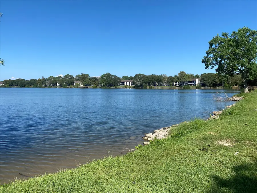 8922 Glacier Avenue, Texas City, TX 77591 - Image #2