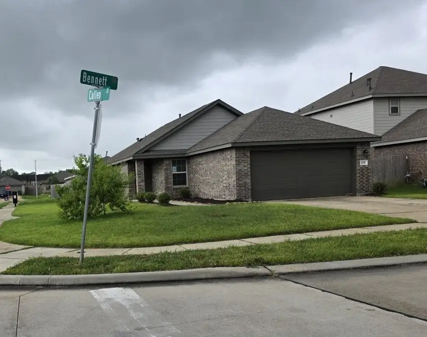 201 Bennett Street, Angleton, TX 77515 - #1
