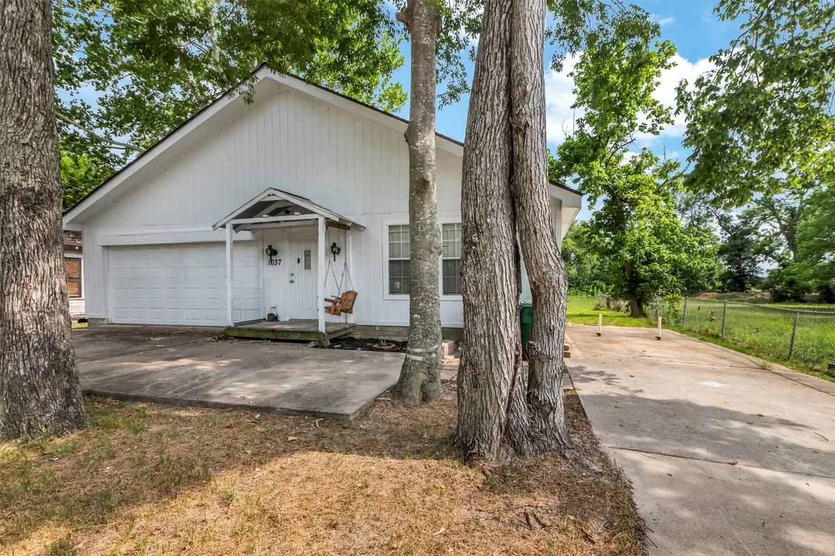 1037 Wall Street, Houston, TX 77088 - Image #1