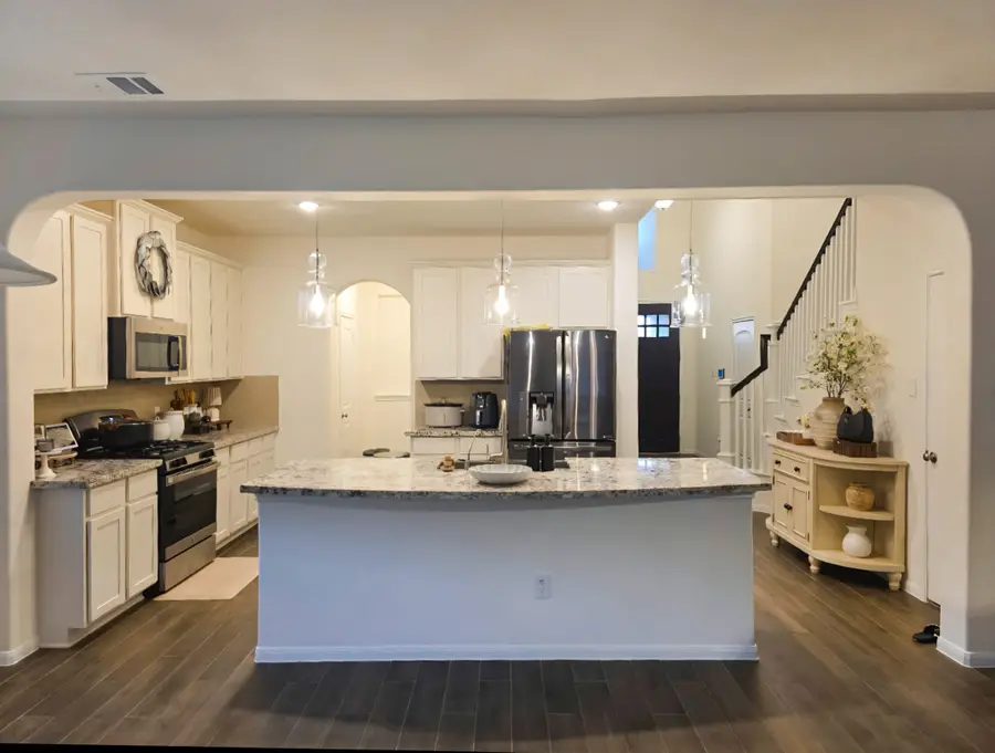 1706 Prairie Ridge Court, Angleton, TX 77515 - Image #3